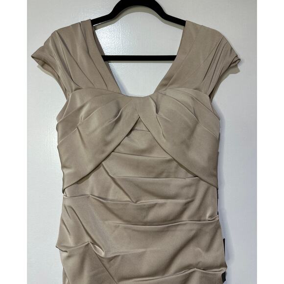 La Femme Evening Mother of the Bride Gown Nude 6 NWT 29805 Pleated Jersey Skirt - Picture 3 of 16